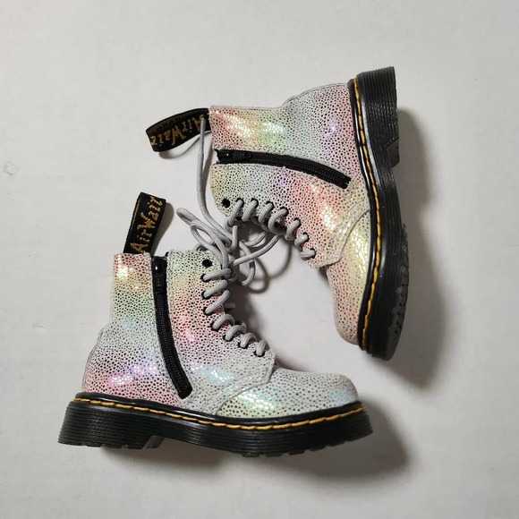 Dr. Martens - Picture 2 of 9